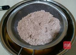 喷花可可戚风蛋糕的做法图解5