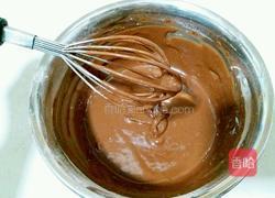 喷花可可戚风蛋糕的做法图解6