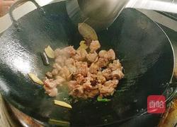 板栗烧鸡的做法图解5