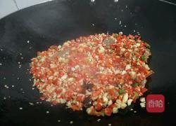 香菇辣肉酱的做法图解3