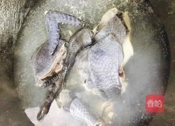 椰皇乌鸡汤（秋冬滋润）的做法图解2