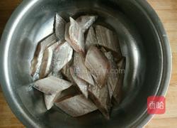 溜带鱼的做法图解1