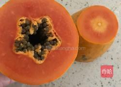 木瓜鲜奶的做法图解1