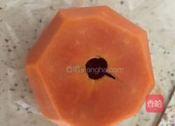 木瓜鲜奶的做法图解2