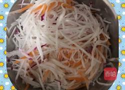 辣炒萝卜丝的做法图解1