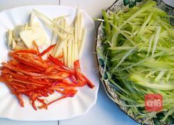 红椒炒佛手瓜丝的做法图解4