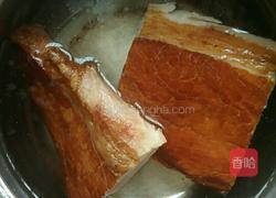 熏肉炒蒜苔的做法图解2