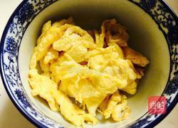 芹香炒河粉的做法图解5