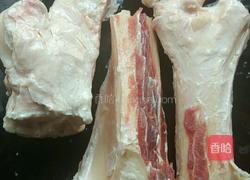 牛骨白萝卜高汤的做法图解2