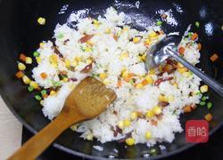 扬州炒饭的做法图解9