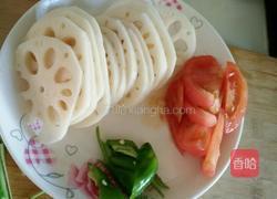 西红柿炒莲藕的做法图解3