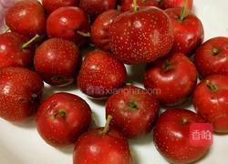 山楂红糖酱的做法图解1