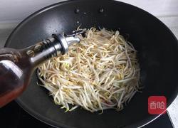 醋溜绿豆芽的做法图解4