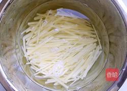 炝炒青椒土豆丝的做法图解2