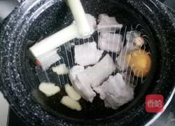 炖排骨的做法图解2