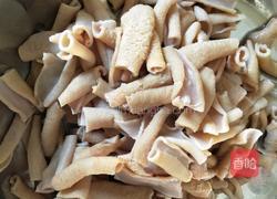 泡椒鸭肠的做法图解2