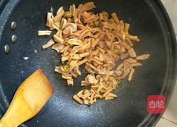 泡椒鸭肠的做法图解6