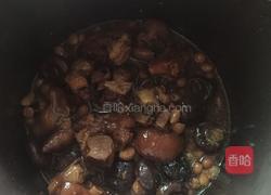 香菇炖猪脚的做法图解3