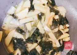咸葱叶炖土豆的做法图解11