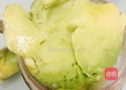 香蕉牛油果奶昔的做法图解3