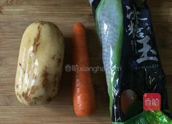 莲藕玉米龙骨汤(电炖锅版)的做法图解2