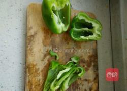 青椒素炒杏鲍菇的做法图解2