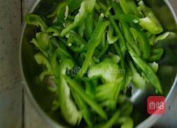 青椒素炒杏鲍菇的做法图解5