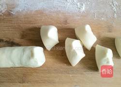 香菇小馒头的做法图解1