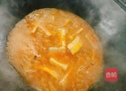 番茄玉米排骨汤的做法图解6