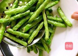 干煸四季豆的做法图解6