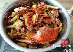 干锅香辣虾蟹的做法图解10