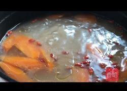 枸杞蜜枣筒骨汤的做法图解5