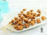啤酒与烤猪肉串也是一对很搭的情侣