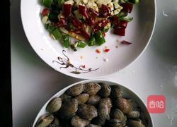 小米辣炒花甲的做法图解3