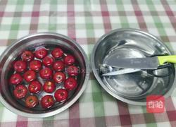 开胃山楂罐头的做法图解1