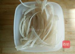 五花肉炖粉条的做法图解2