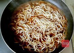 香菇焖面的做法图解13