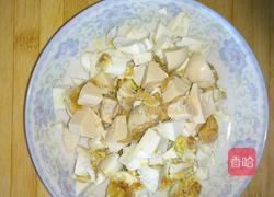 咸蛋板筋炒饭的做法图解2