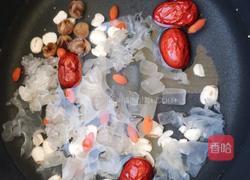 红枣桂圆莲子羹的做法图解6