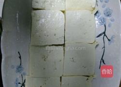 螃蟹蒸豆腐的做法图解1