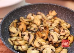 土豆蘑菇派的做法图解6