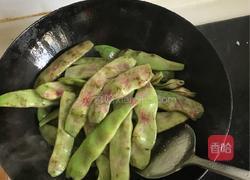 排骨炖豆角的做法图解1