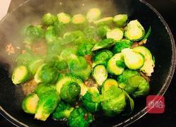 蒜蓉腊肉香炒抱子甘蓝(Brussels Sprouts）的做法图解8
