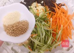 凉拌木耳腐竹的做法图解7