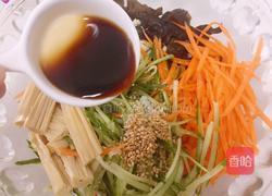 凉拌木耳腐竹的做法图解9