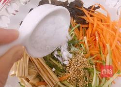 凉拌木耳腐竹的做法图解11