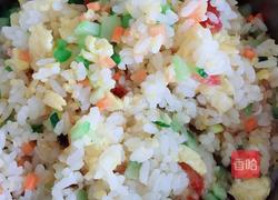 腊肠什锦炒饭的做法图解3