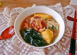 牛尾裙带金针菇豆泡汤