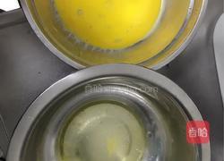 戚风蛋糕的做法图解2