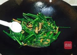 香菇虾米炒韭菜花的做法图解7